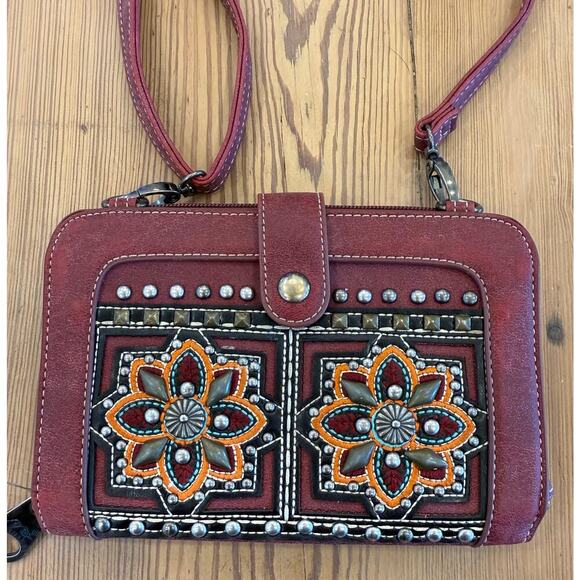 Montana West‎ Crossbody Red Western Studded - Picture 1 of 8